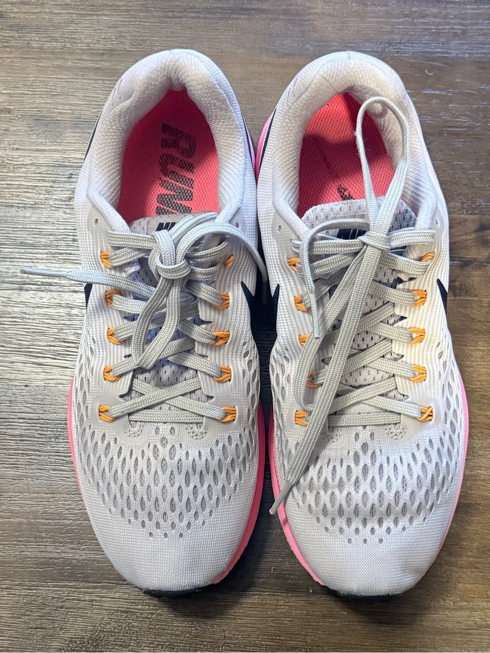 NIKE Women's Light Gray and Pink Athletic Sneakers